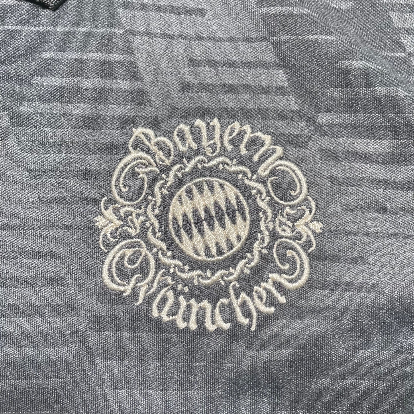 Official #17 Olise 24/25 Bayern Munchen Oktoberfest Stadium Shirt