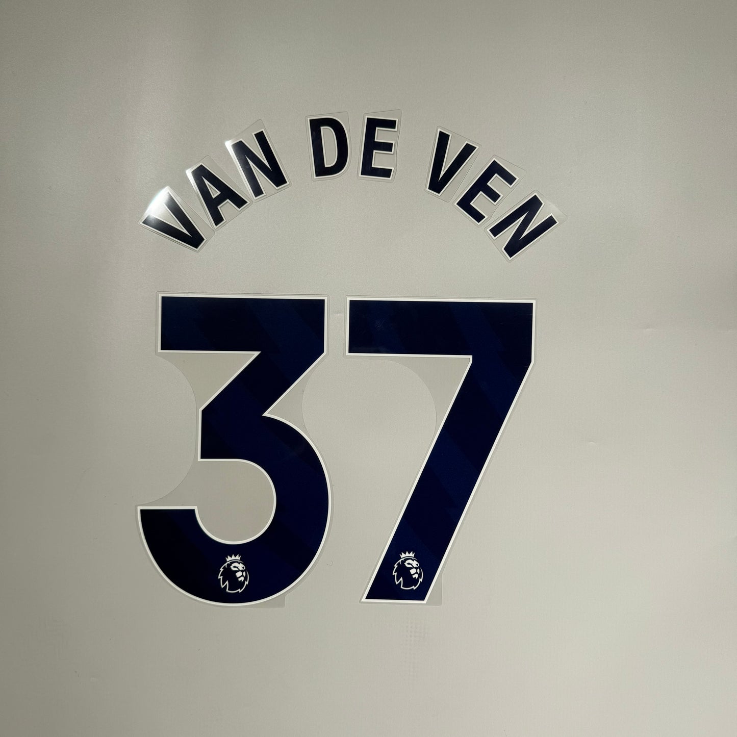 #37 van de Ven | 23-26 Tottenhma Hotspur Home Name & Number set