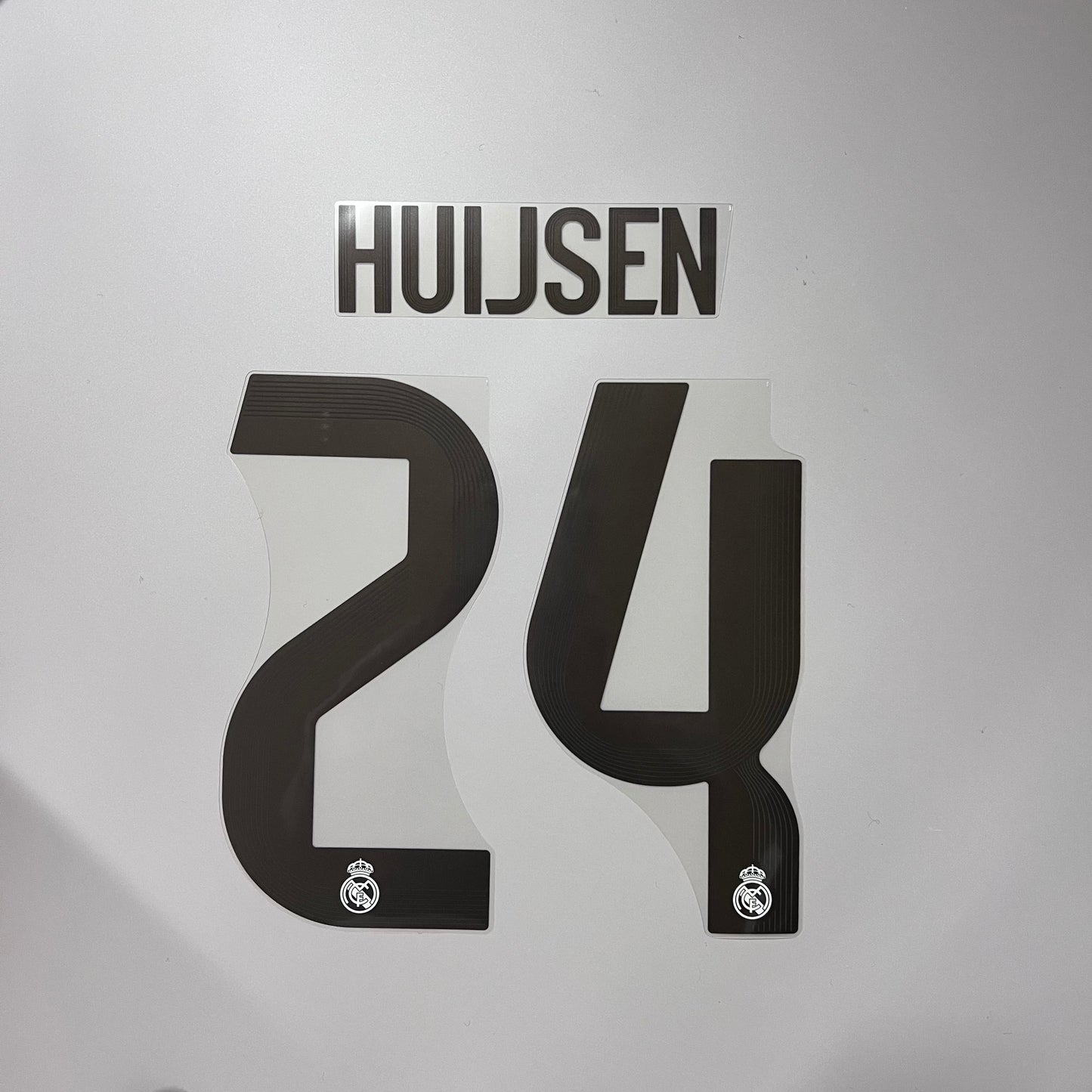 #24 Huijsen | Real Madrid HOME Name & Number set