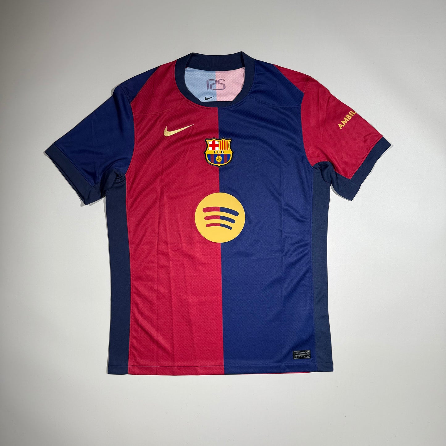 #10 Ronaldinho | 24-25 Barcelona Home