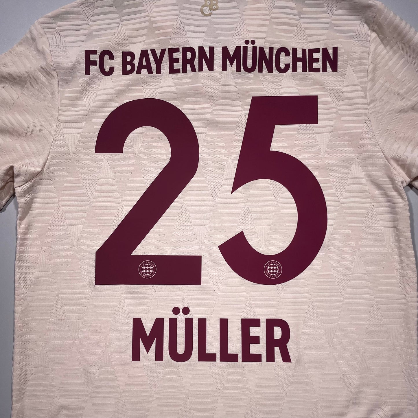 Official #25 Muller 24/25 Bayern Munchen 3rd Authentic Shirt