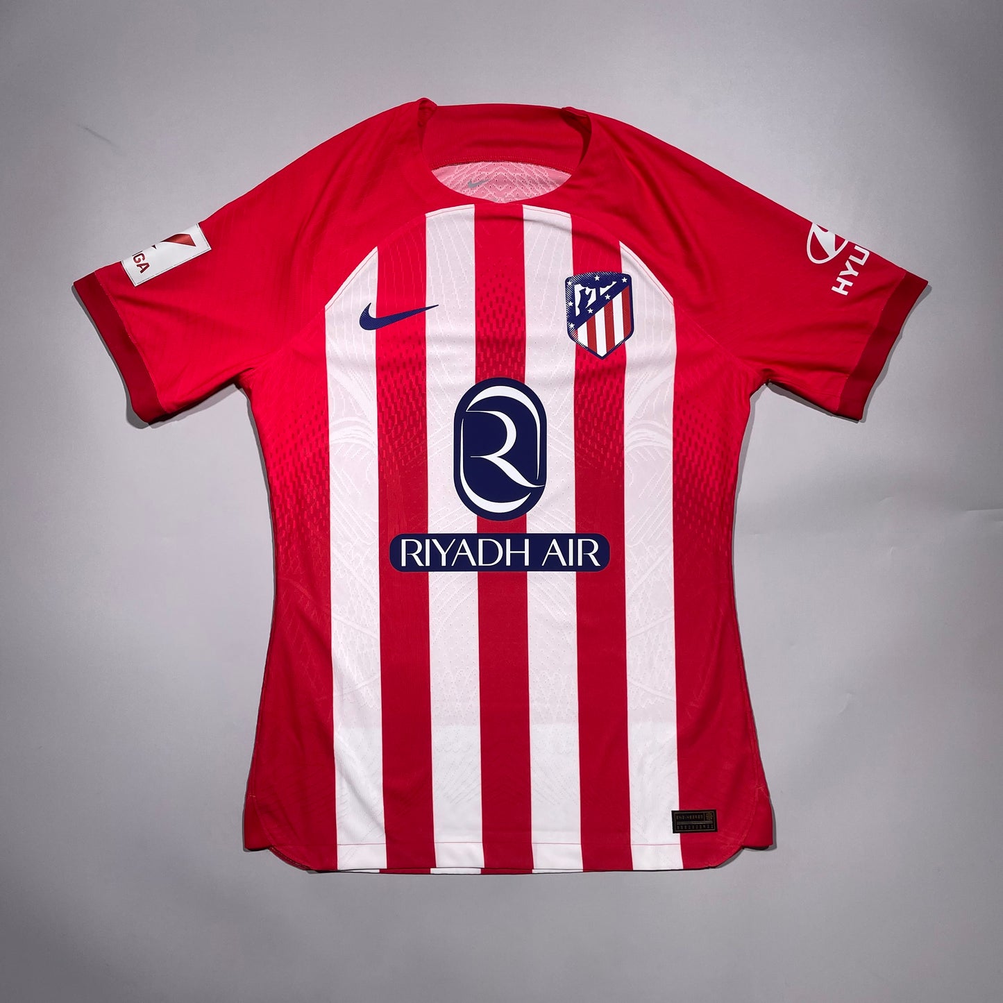 #14 M. Llorente 23/24 Atletico Madrid Home size M Kitroom Player Issue La Liga