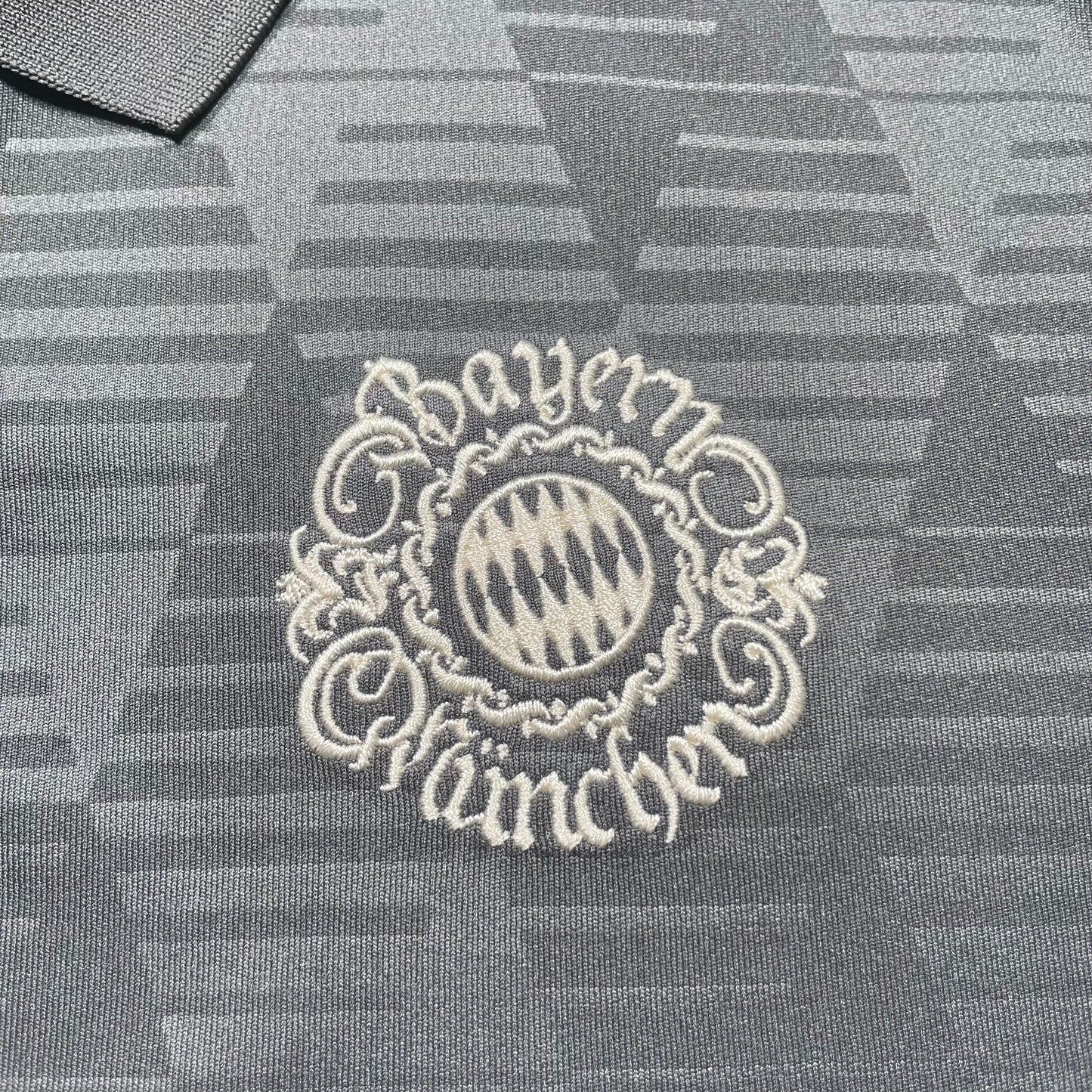 Official #25 Muller 24/25 Bayern Munchen Oktoberfest Stadium Shirt