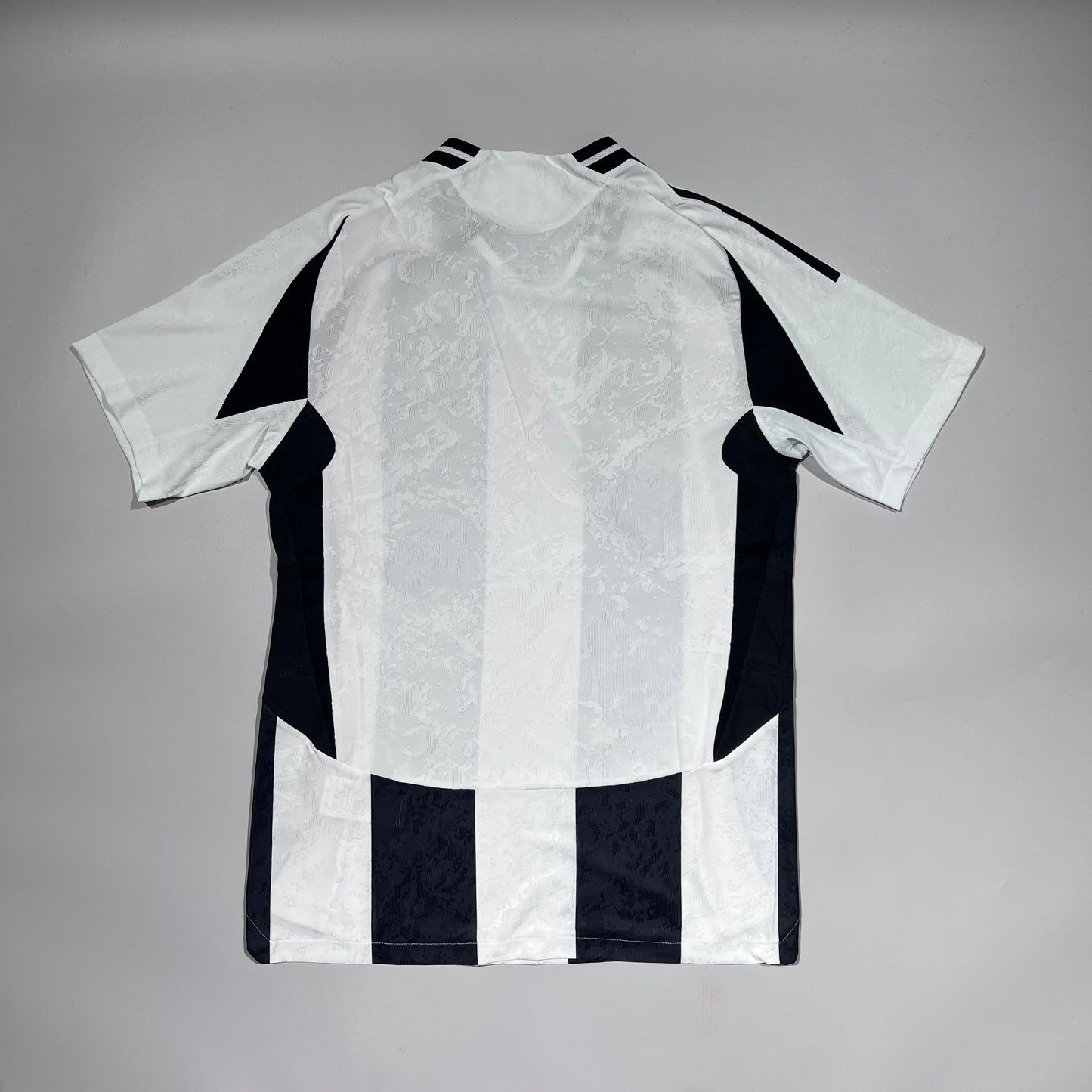24-25 Juventus Home Authentic Shirt
