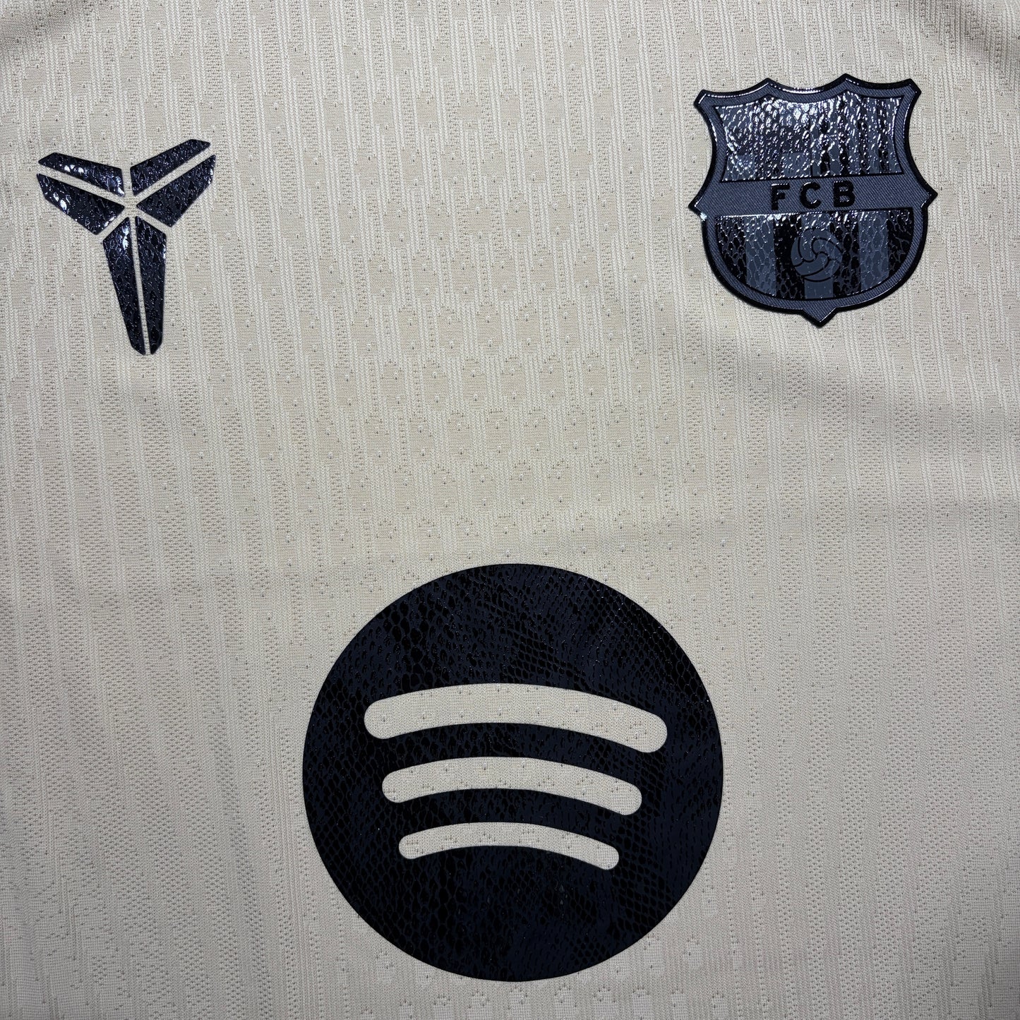 Official #8 Pedri 25/26 Barcelona × Kobe Bryant Away Authentic Shirt Size M