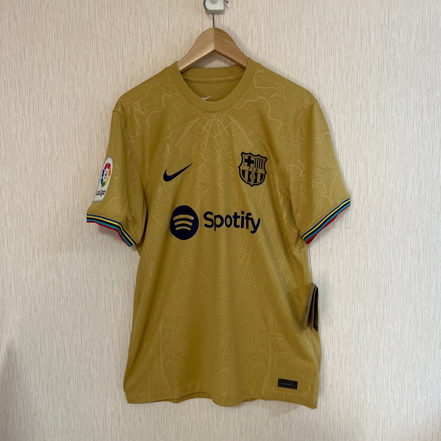 #8 Pedri | 22-23 Barcelona Away La Liga Fan Issue