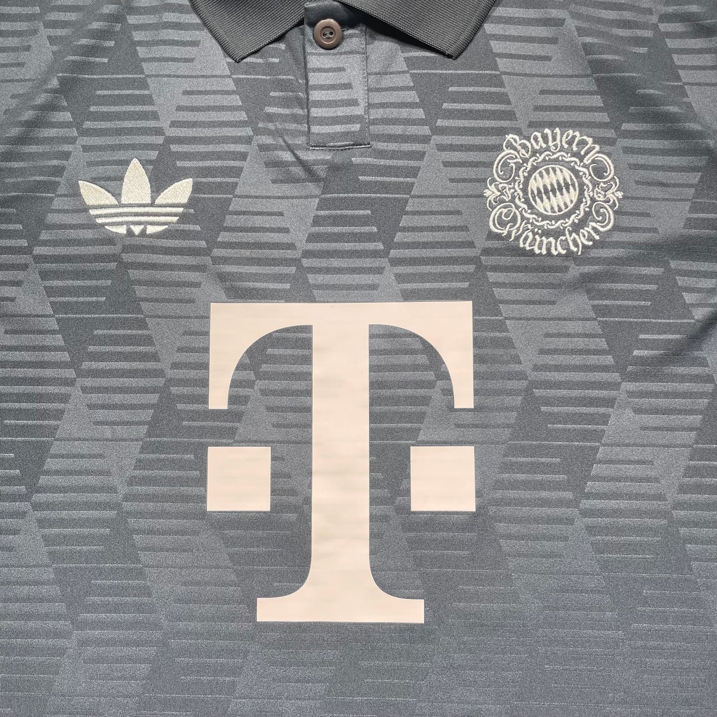 Official #17 Olise 24/25 Bayern Munchen Oktoberfest Stadium Shirt