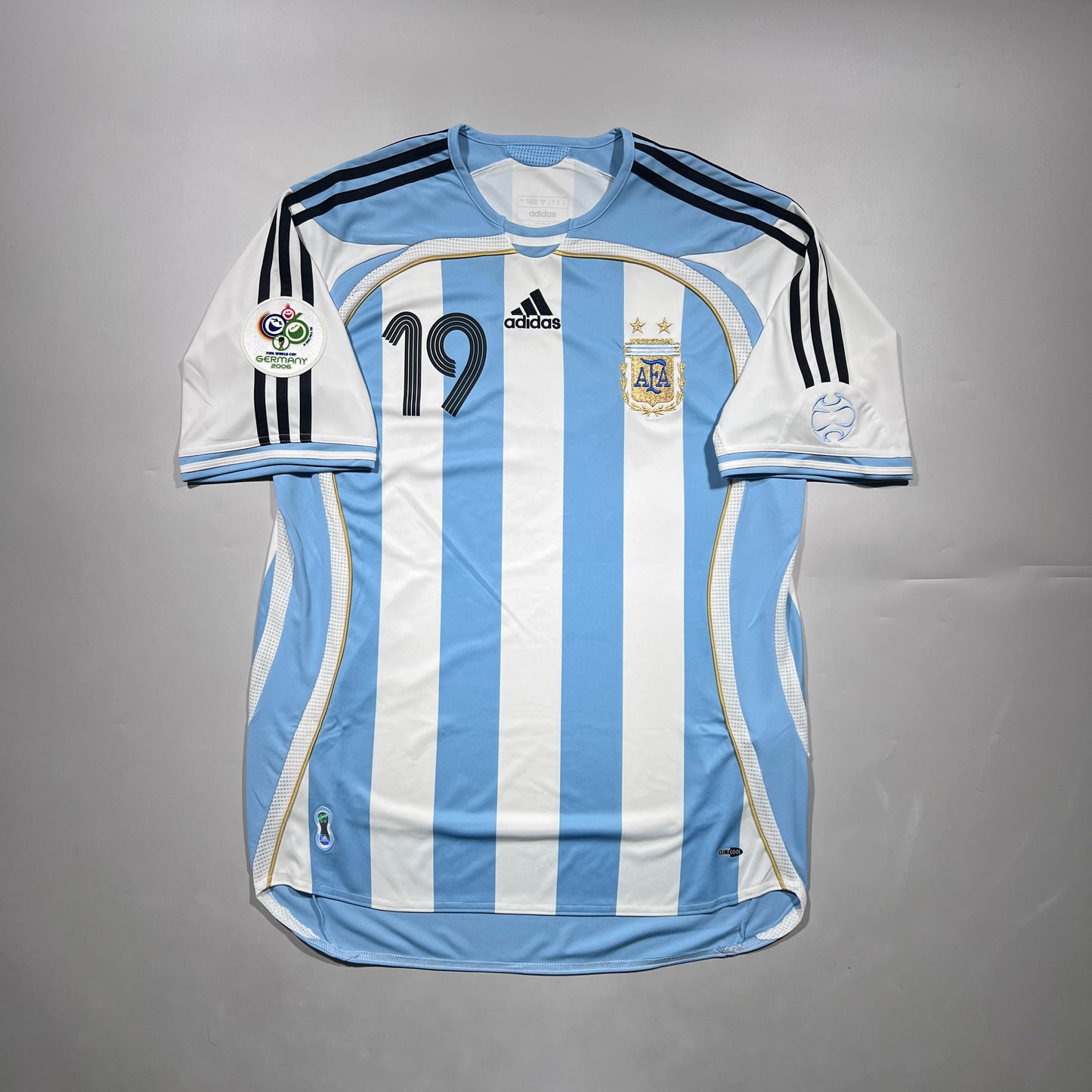 Official #19 Messi 2006 Argentina Home Stadium Shirt + 2006 FIFA World Cup Patch Germany