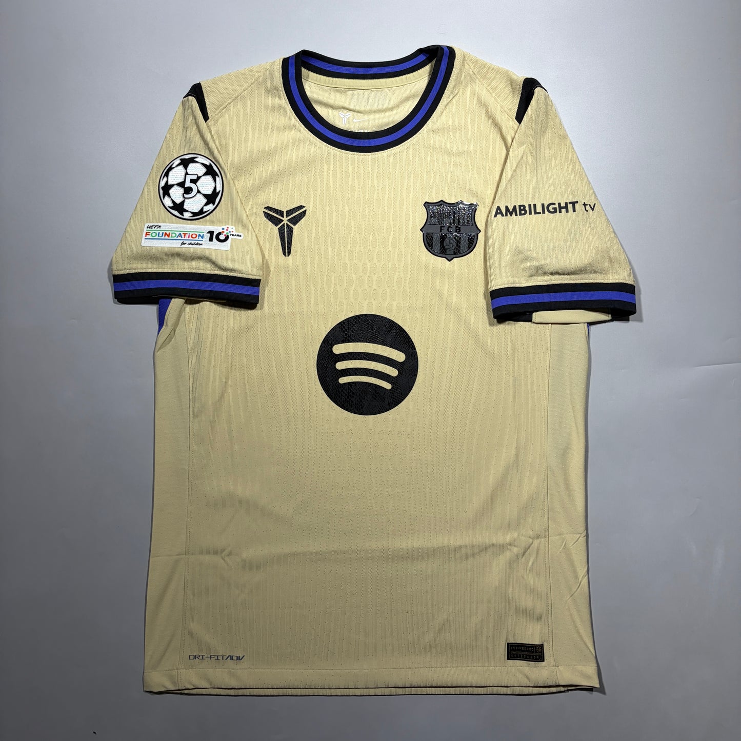 Official #8 Pedri 25/26 Barcelona × Kobe Bryant Away Authentic Shirt Size M