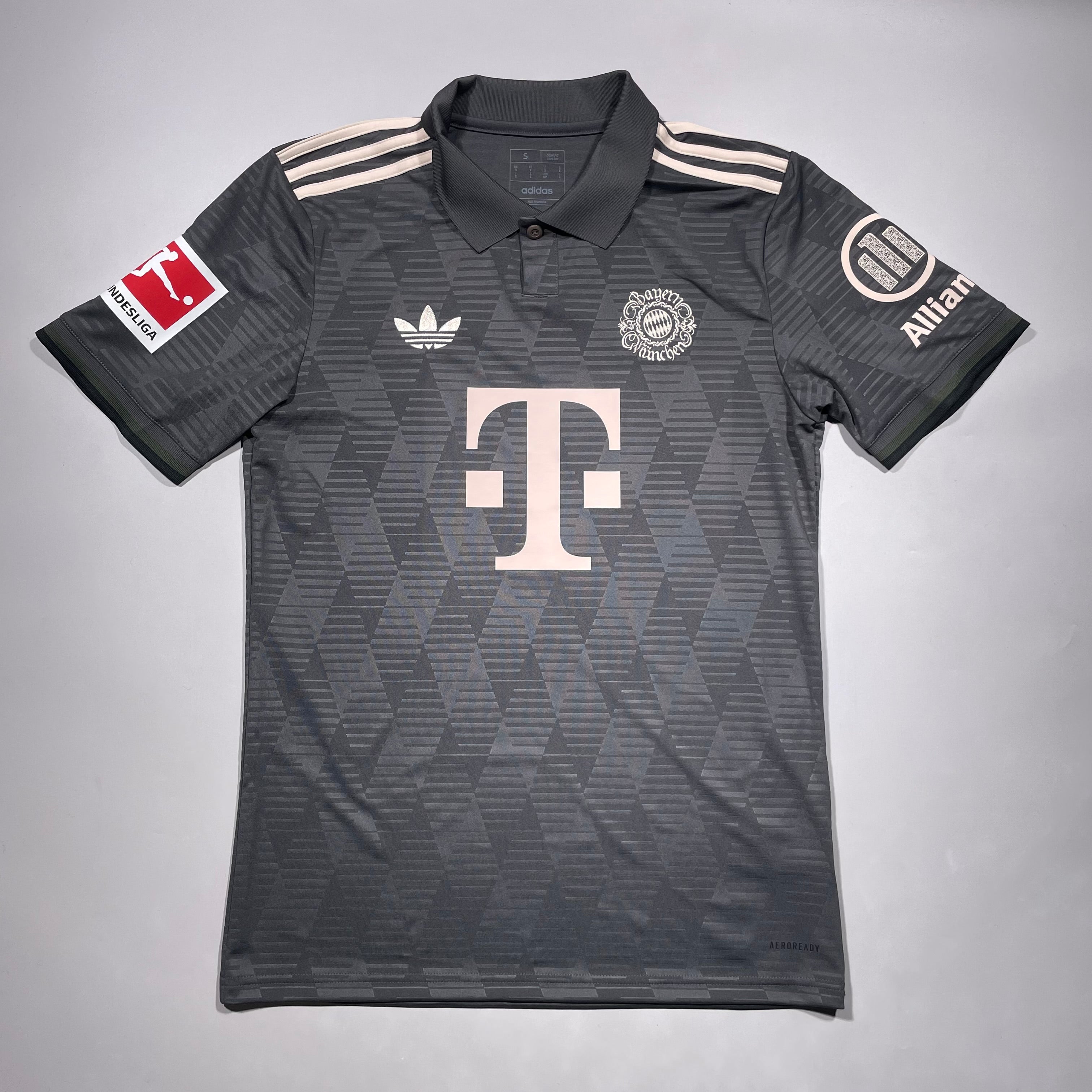 2021-22バイエルンHサネ&2021イングランドAフォーデン　セット 2021-22 FC Bayern Munchen Team Set