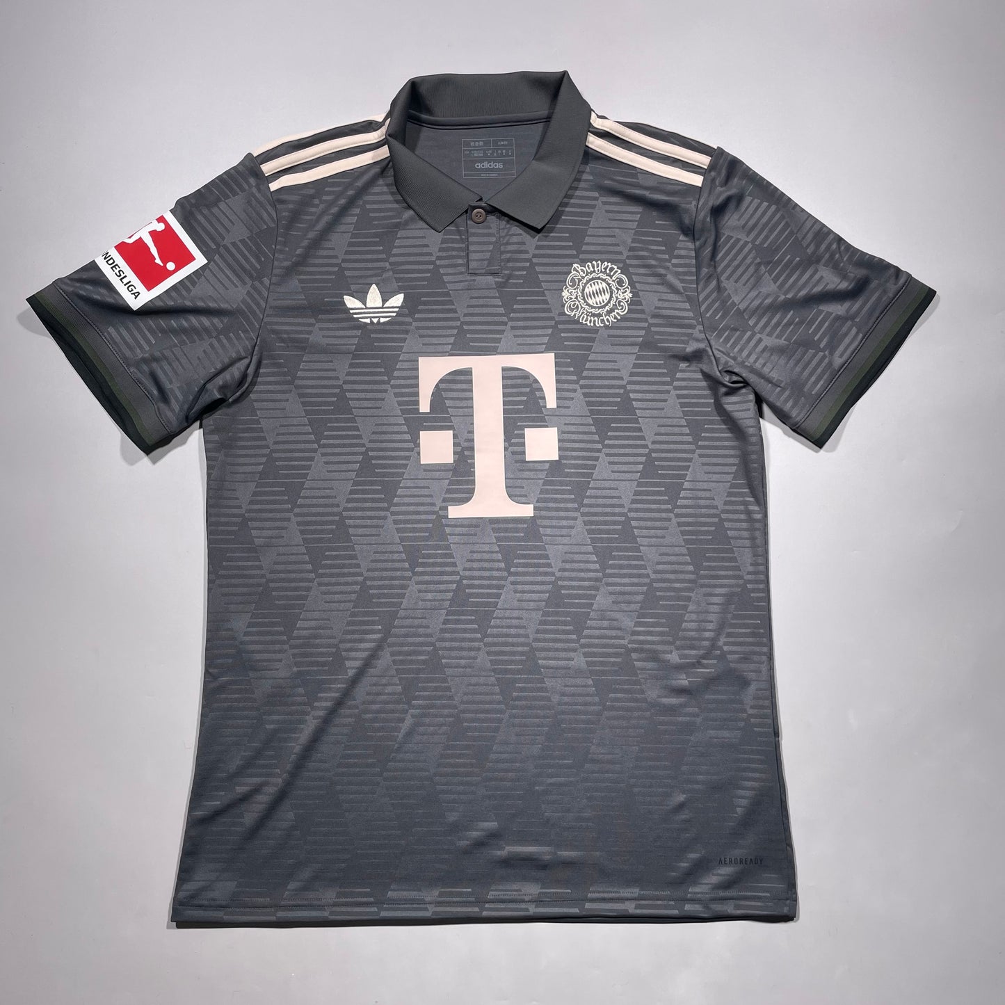 Official #9 Kane 24/25 Bayern Munchen Oktoberfest Stadium Shirt