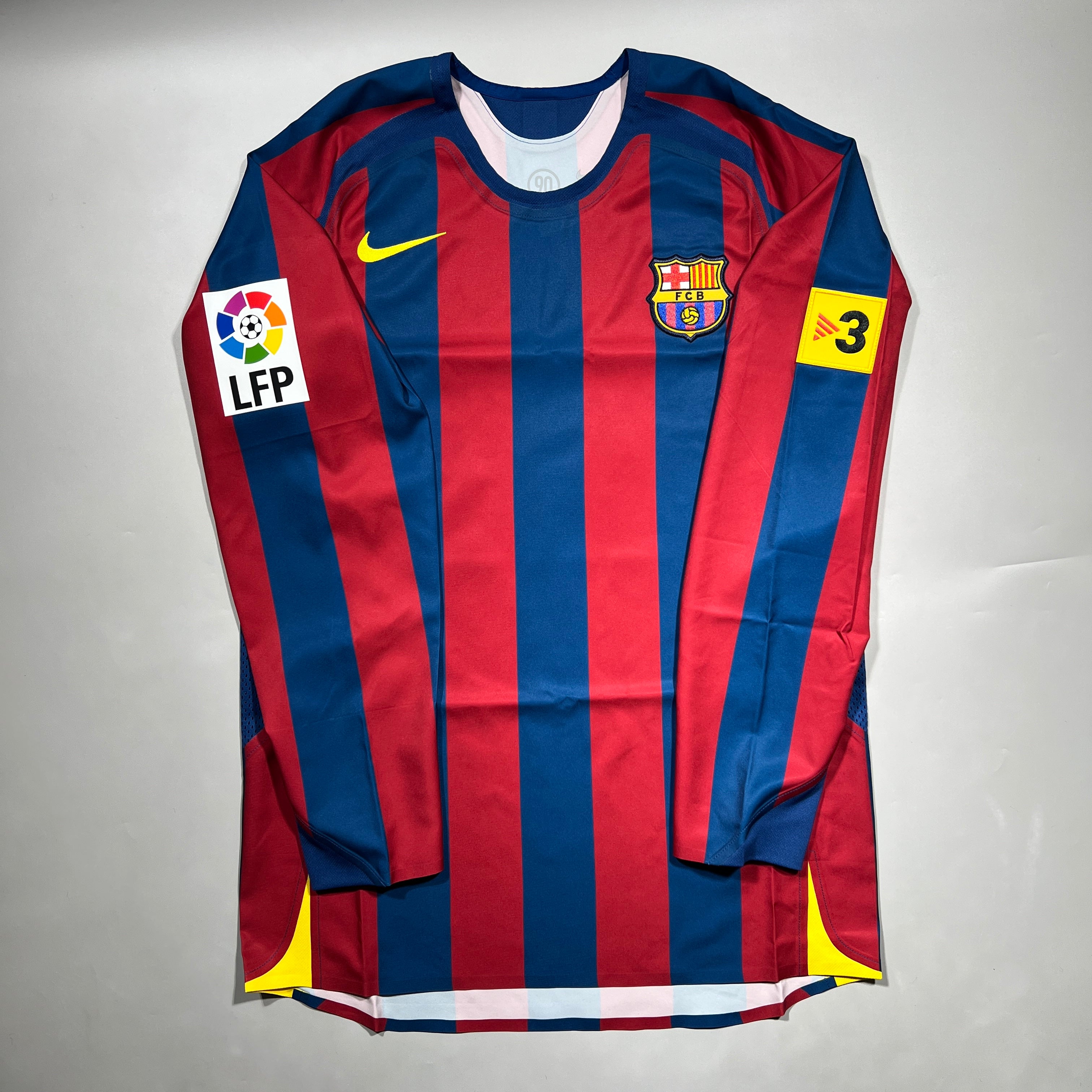 Official #10 Ronaldinho 05/06 FC Barcelona Home Reissue Long