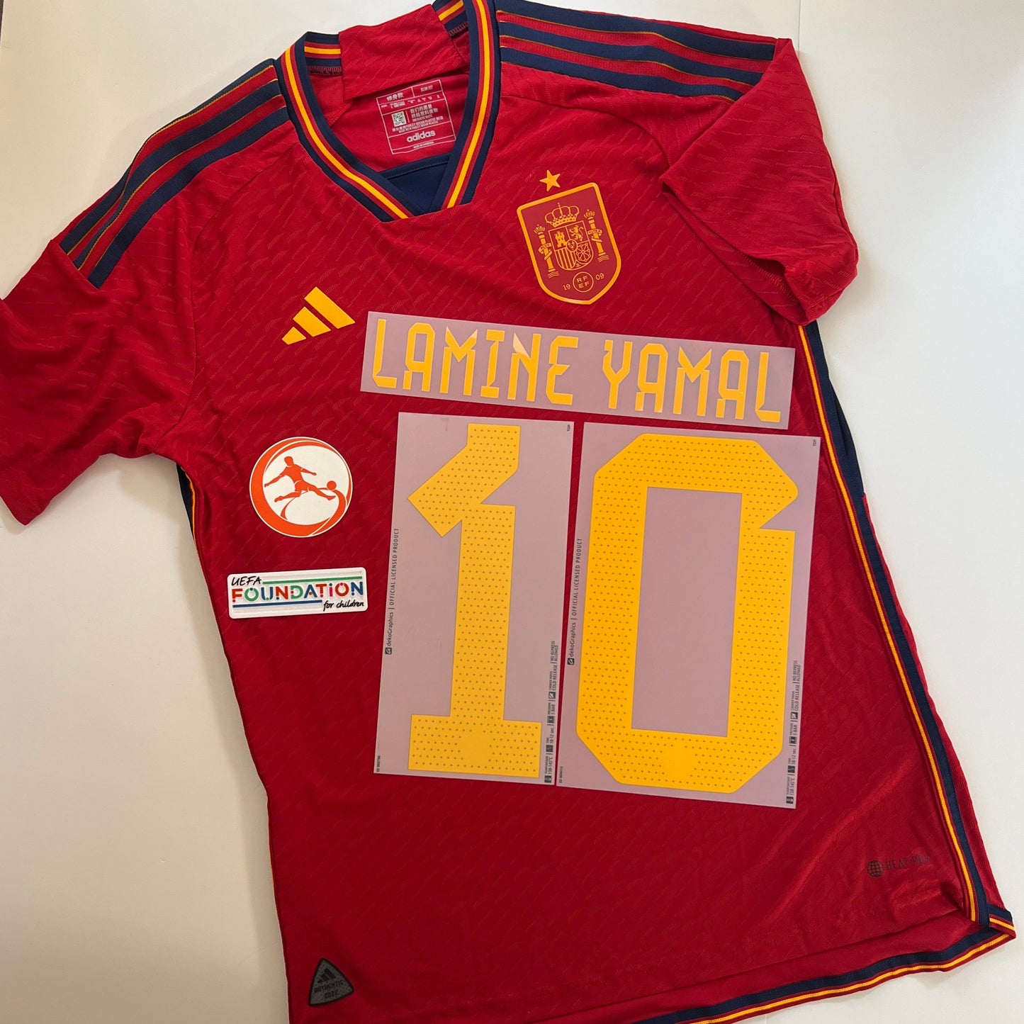 LAMINE YAMAL 23-24 Spain Home Player Issue