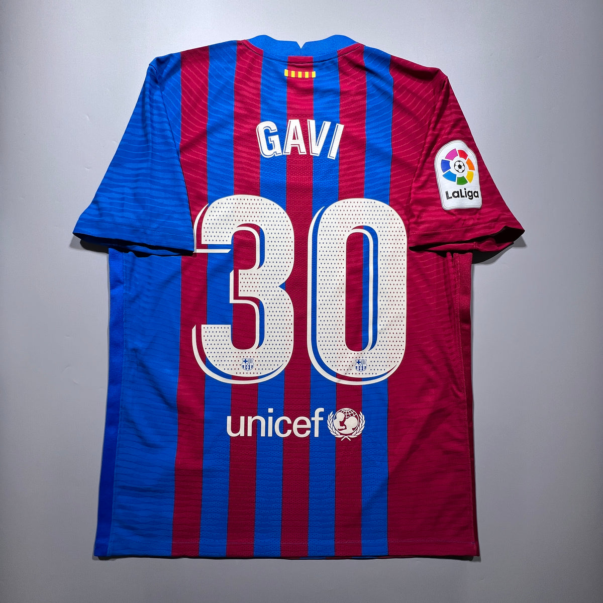 [Pre-Order] Official #30 Gavi 21/22 FC Barcelona Home Authentic Shirt La Liga Nike CV7847-428