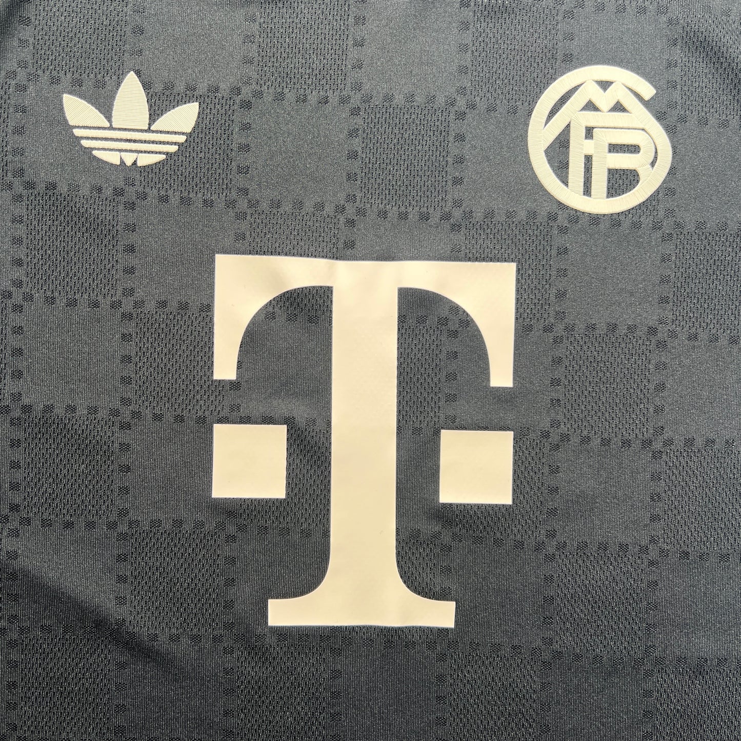 Official #17 Olise 25/26 Bayern Municn 3rd Authentic Shirt