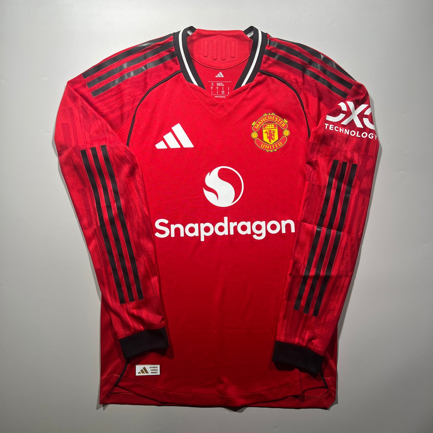 Official #8 B.Fernandes 25/26 Manchester United Home Authentic Shirt Long Sleeve
