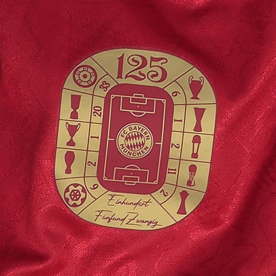 [Pre-Order] [LIMITED] #25 Muller | Bayern Munchen 125th  Anniversary Kit