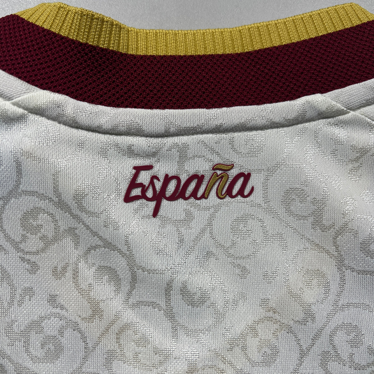 [Pre-Order] Official 2026 Spain Away Authentic 2-Star Winners Shirt Adidas KF4412