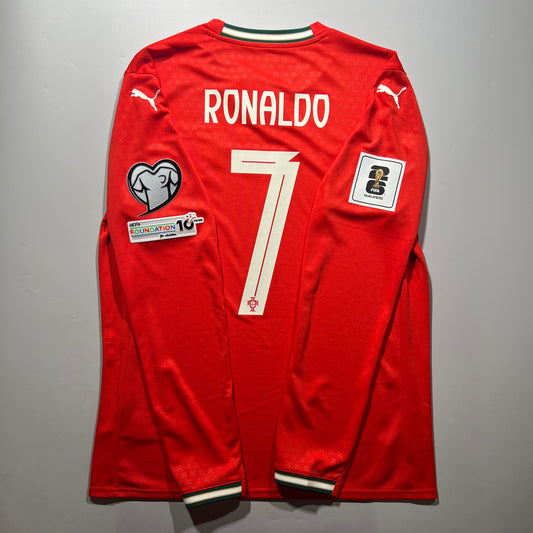 Official #7 Ronaldo 2025 Portugal Home Stadium Long Sleeve Shirt Puma 779191_01