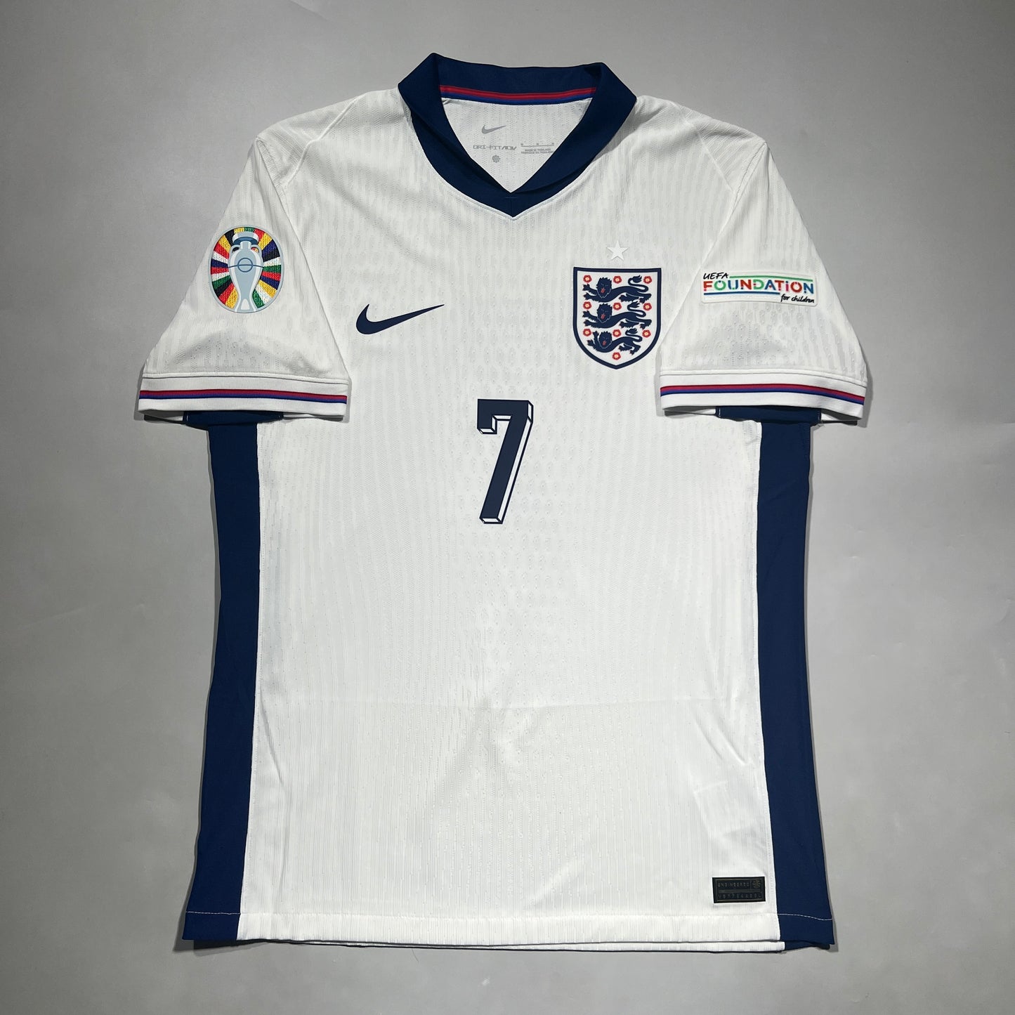 Official #7 Saka 2024 England Home Authentic Shirt Size Ｍ