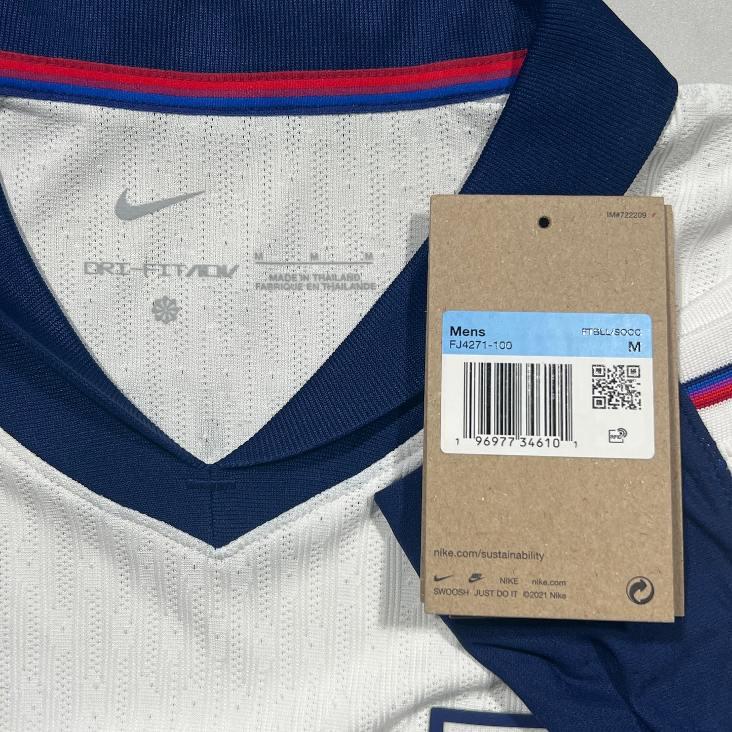 Official #7 Saka 2024 England Home Authentic Shirt Size Ｍ