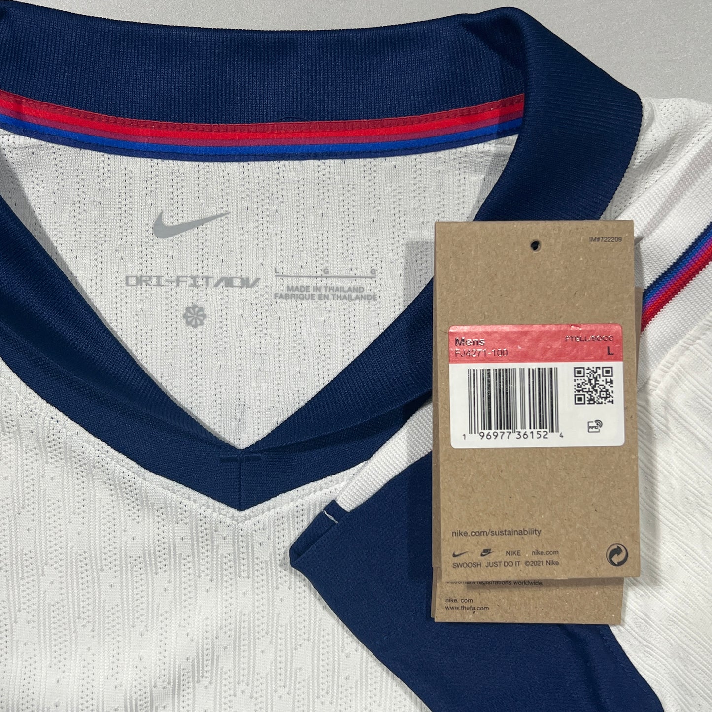 Official #10 Bellingham 2024 England Home Authentic Shirt Size L