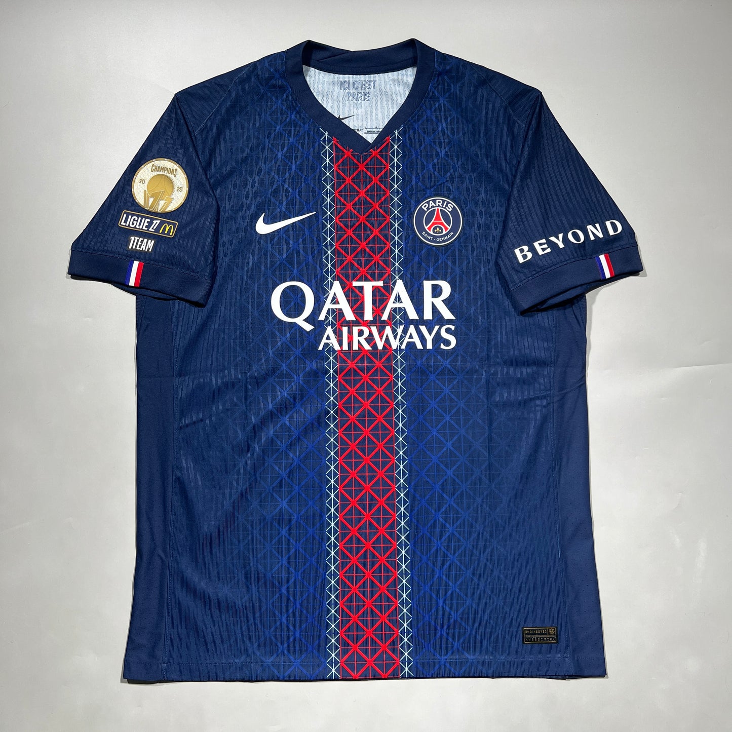 Official #17 Vitinha 25/26 Paris Saint-Germant (PSG) Home Authentic Shirt Ligue1 Size L