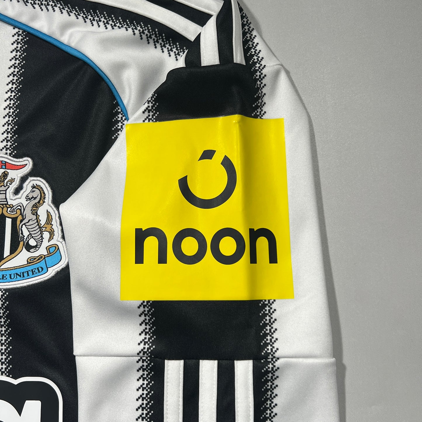 Official #39 Bruno G. 25/26 Newcastle United Home Stadium Shirt Long Sleeve Carabao Cup