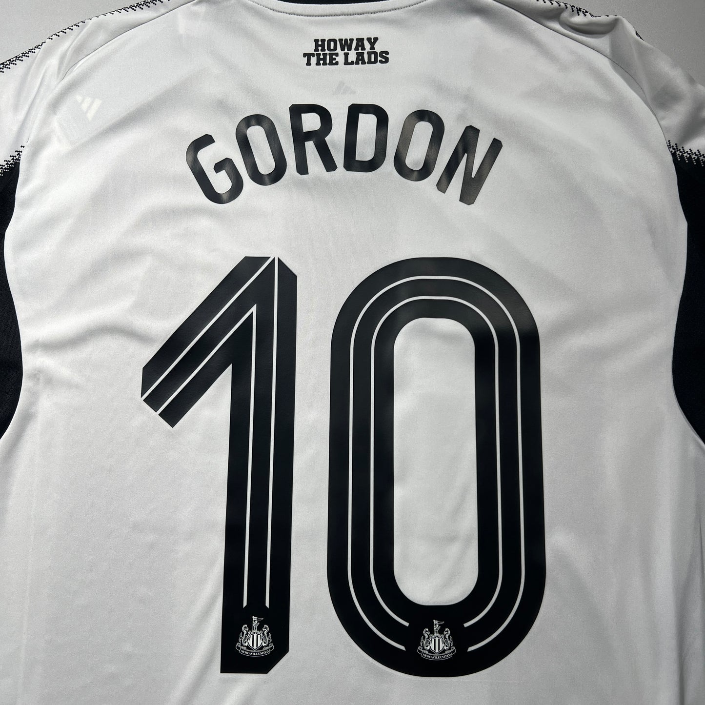 Official #10 Gordon 25/26 Newcastle Home Stadium Shirt Size L (JP:2XL) UCL Adidas JI7382