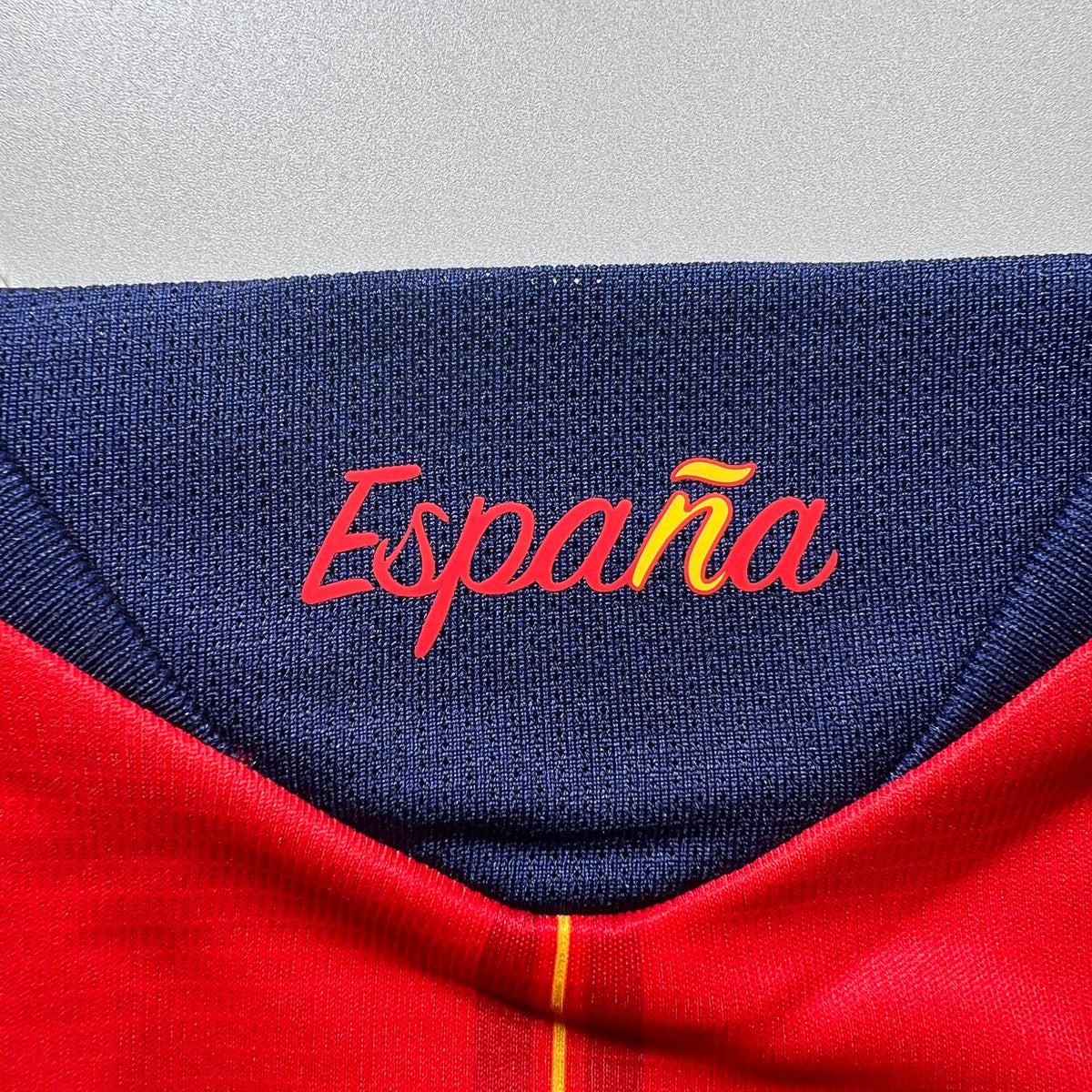 [Pre-Order] 2026 Spain Home Stadium 2-Star Winners Shirt Adidas KF4411